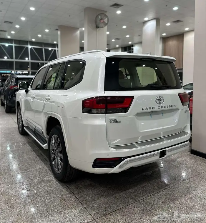 لاندكروزر جي اكس ار4 بنزين LAND CRUISER GXR4 2025 5