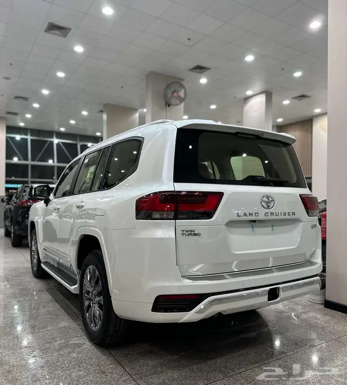لاندكروزر جي اكس ار4 بنزين LAND CRUISER GXR4 2025 6