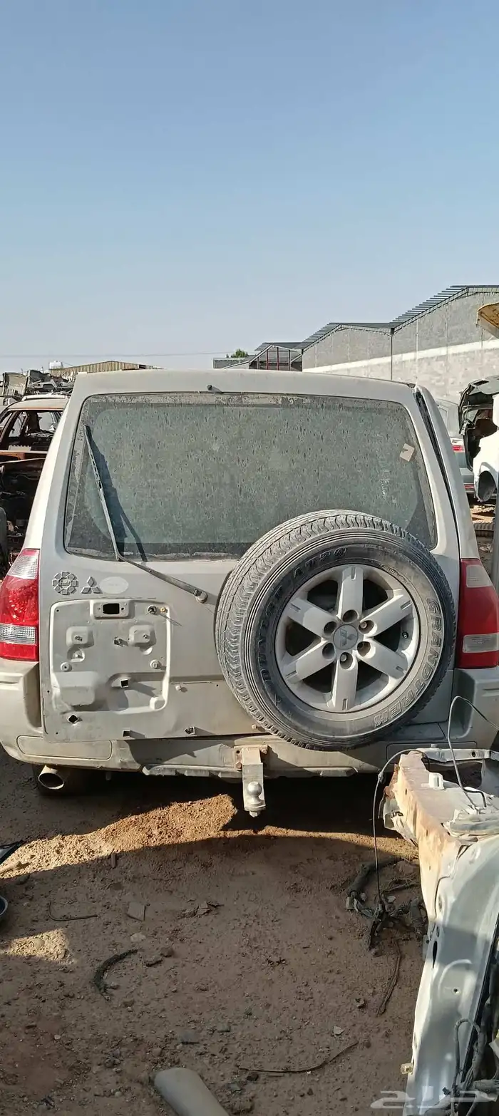 تشليح سياره قطع كامله ميتسوبيشي باجيرو 0