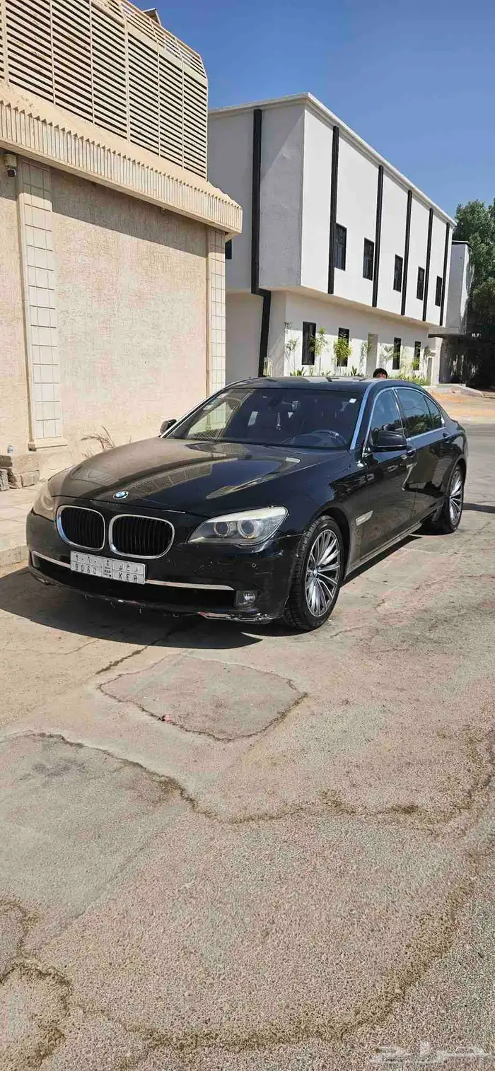 بي ام دبليو الفئة السابعة للبيع 740Li 2