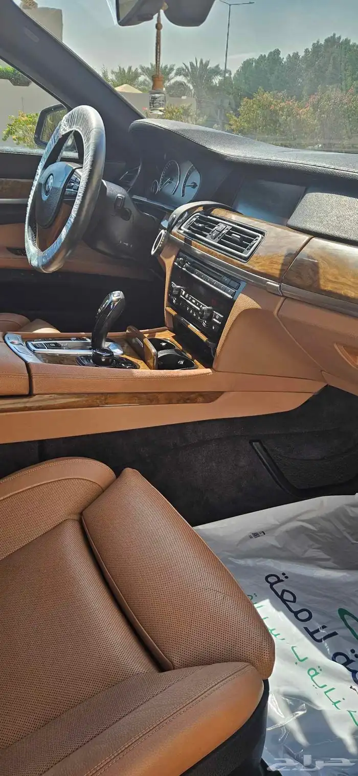 بي ام دبليو الفئة السابعة للبيع 740Li 5