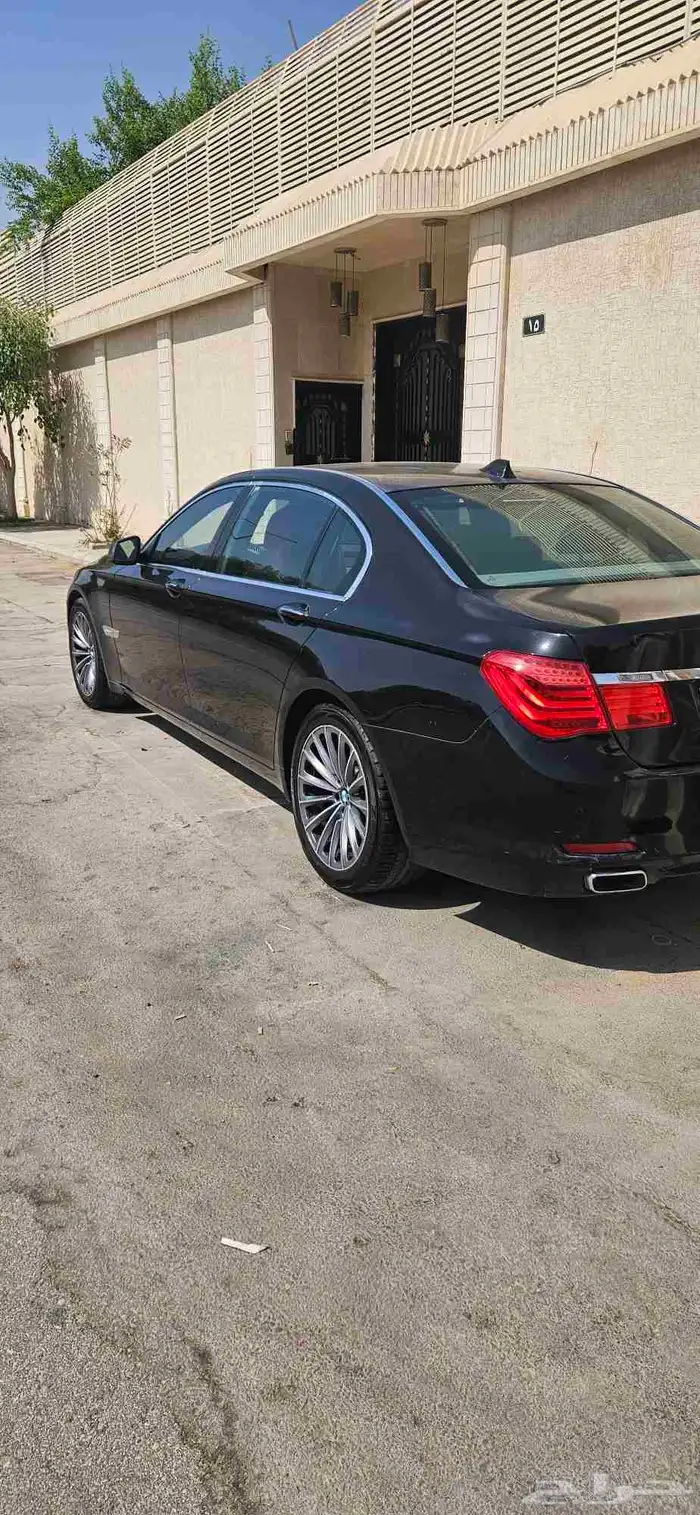 بي ام دبليو الفئة السابعة للبيع 740Li 3