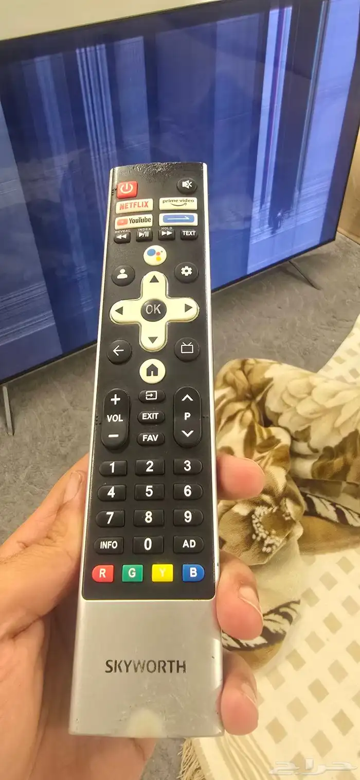 شاشة SKYWORTH مكسورة 2