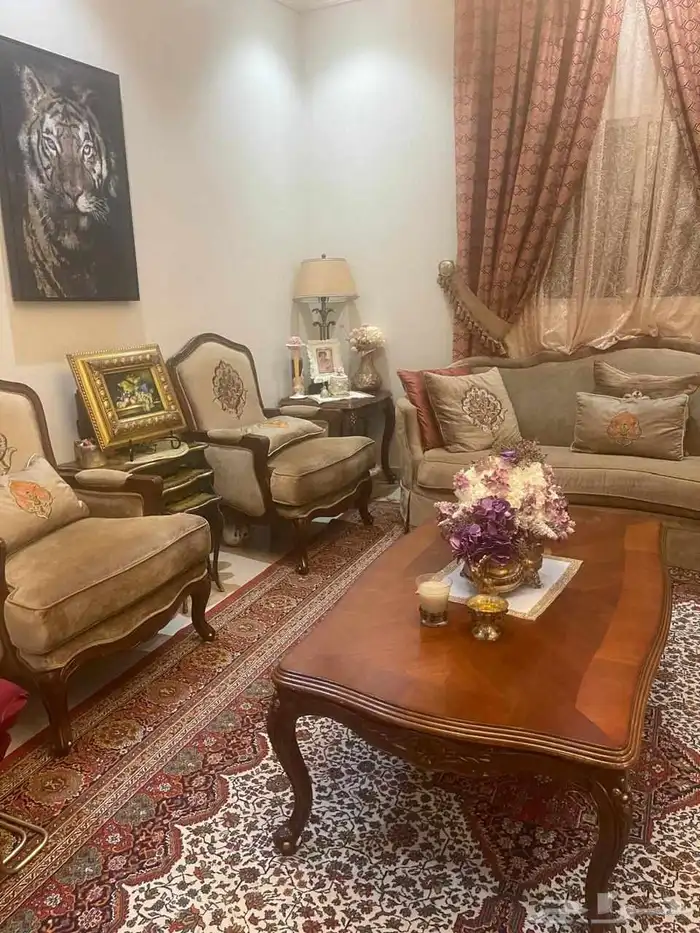 كنب نظيف جدا من المطلق 1