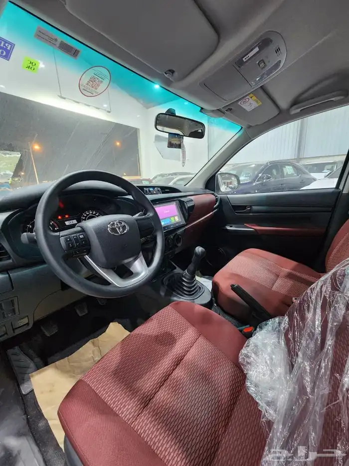 تويوتا هايلوكس GL غمارتين بدون دبل ديزل قير عادي 2025 5