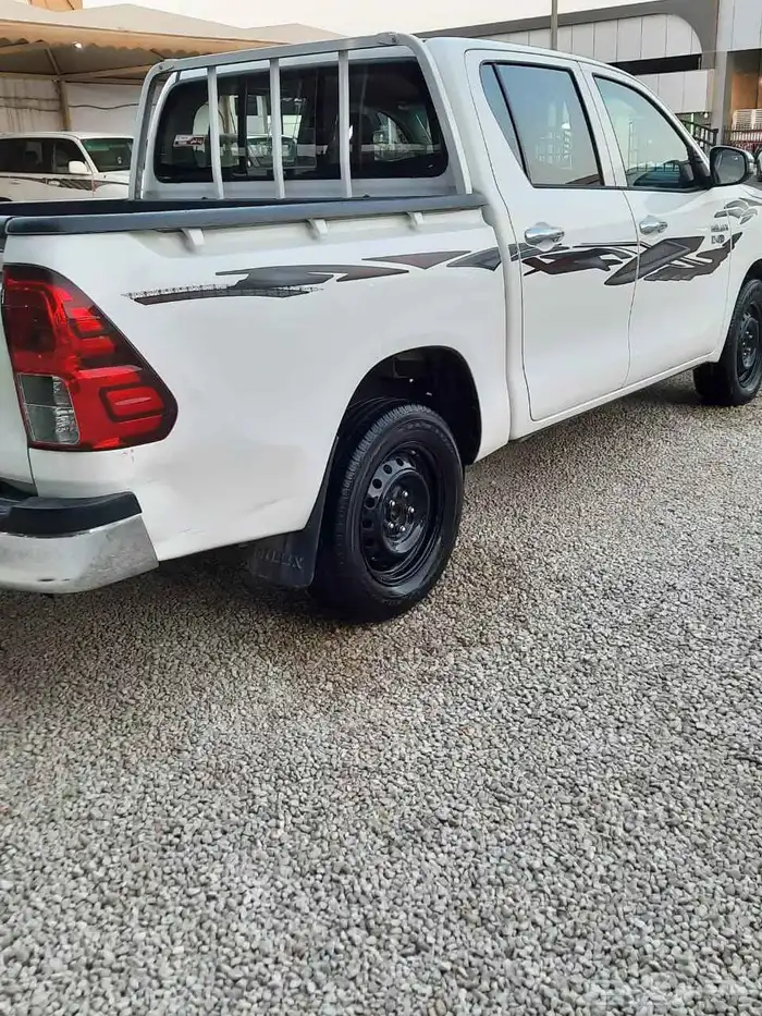 تويوتا هايلوكس 2021 ديزل 6