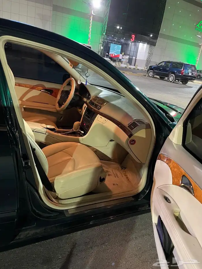 مرسيدس E200 2006 11