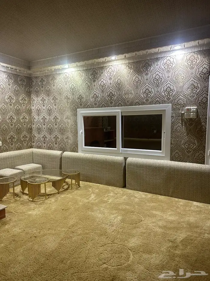 بيت ملكي 5 ب 4 0