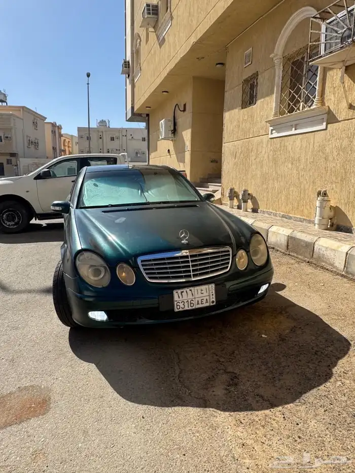 مرسيدس E200 2006 8