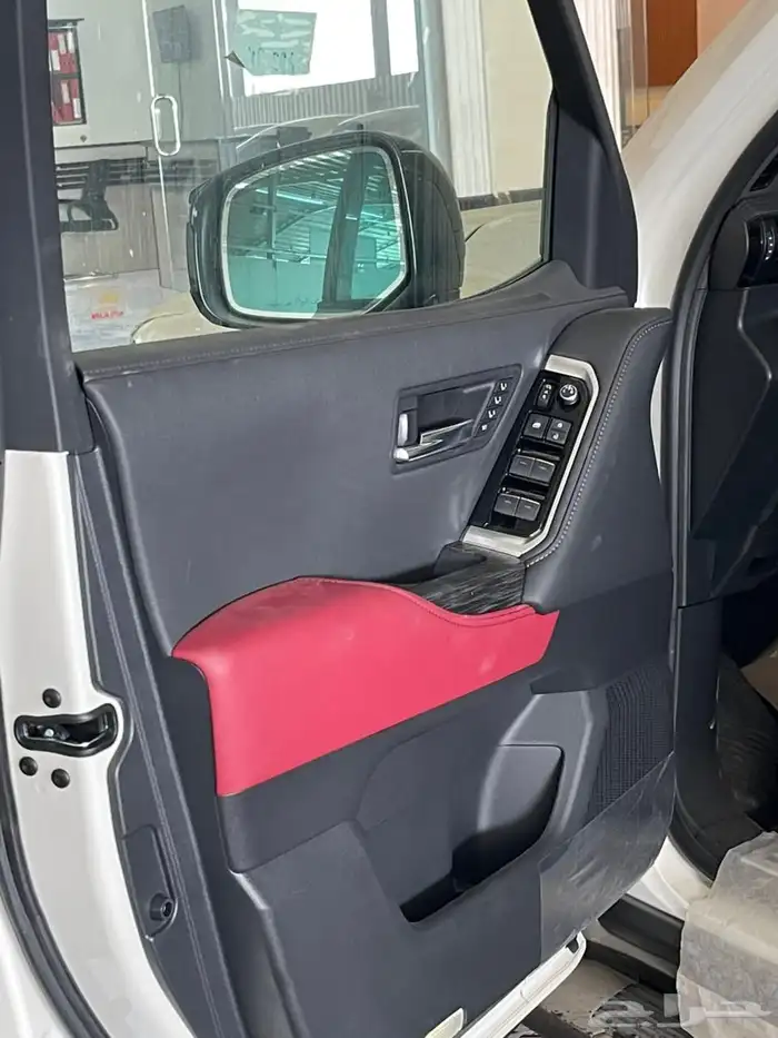 تويوتا لاند كروزر GR 2025 5