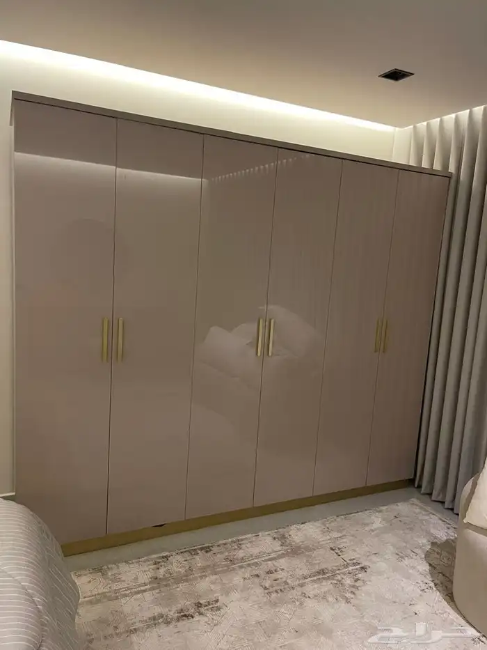 غرفة نوم مع مرتبة 1