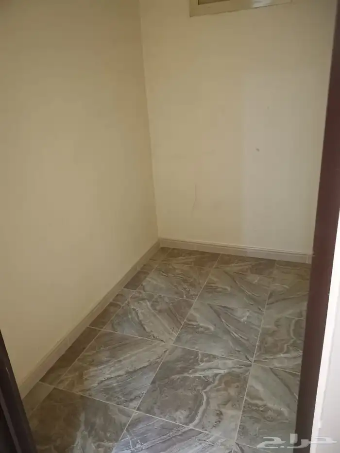 شقق للإيجار المجمعة حي الملك عبدالله عوائل عدد 7شقق 10