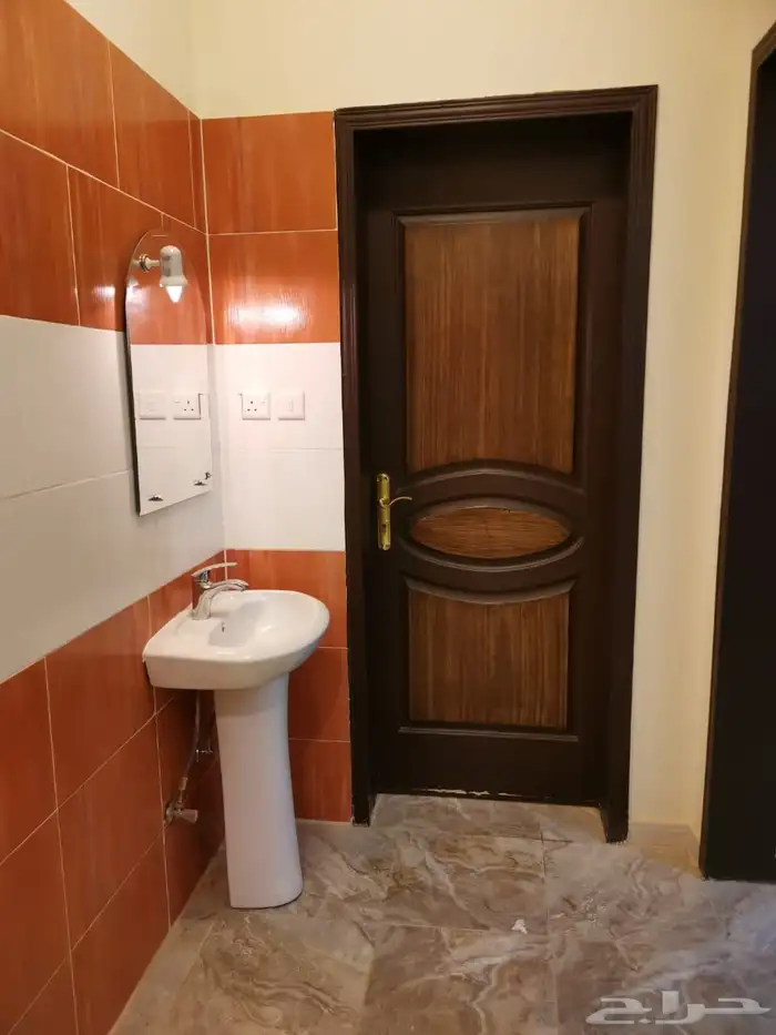 شقق للإيجار المجمعة حي الملك عبدالله عوائل عدد 7شقق 7