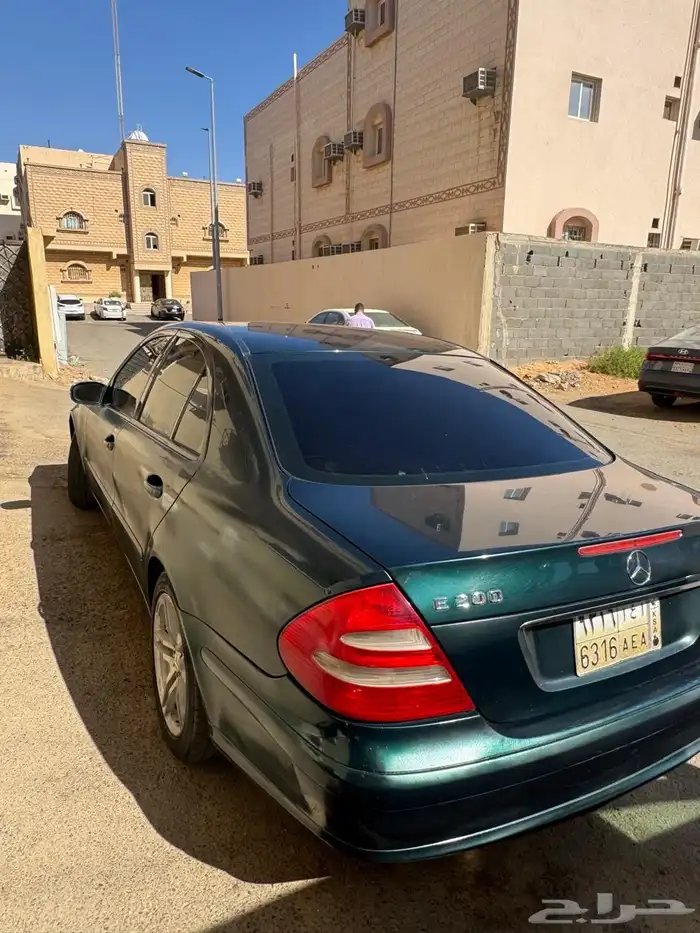 مرسيدس E200 2006 10