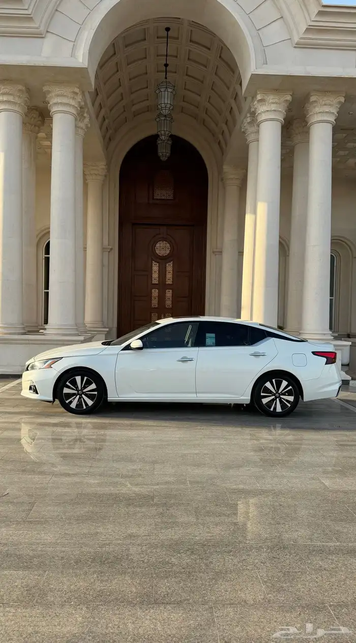 نيسان ألتيما 2021 SV سعودي نظيفة جدا والبيع جدا  قريب للصامل 7