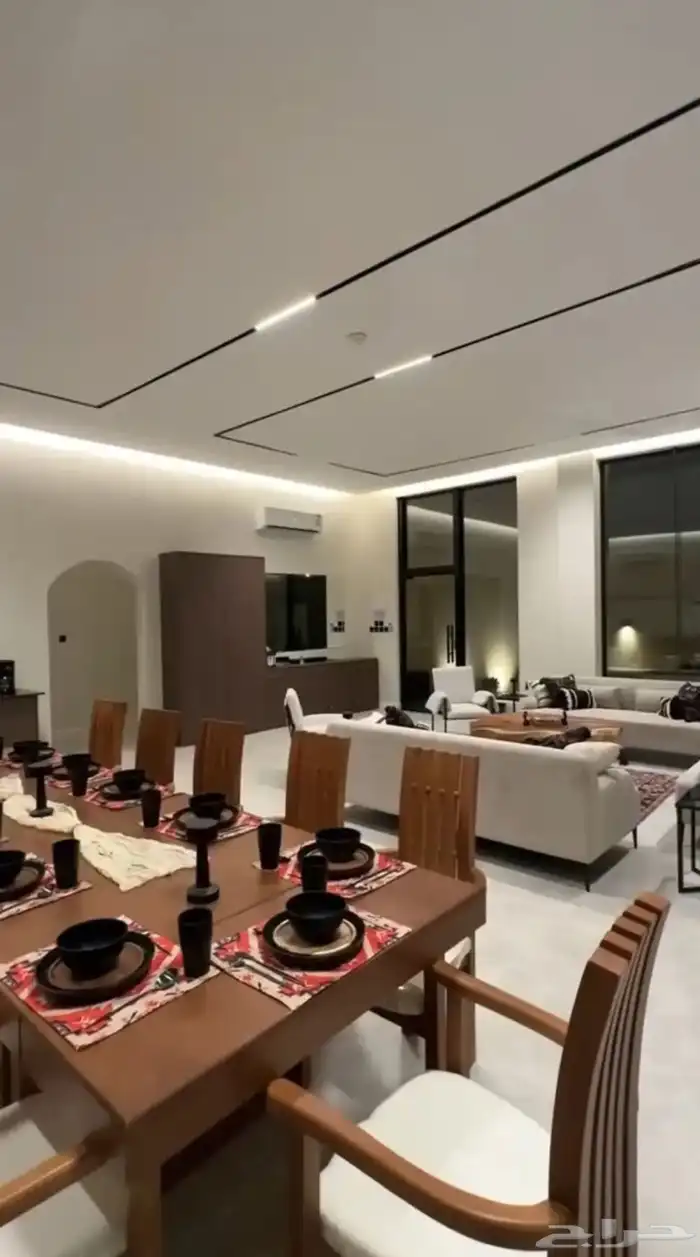 طاولات وكراسي خشب زان للبيع مستعجل 3