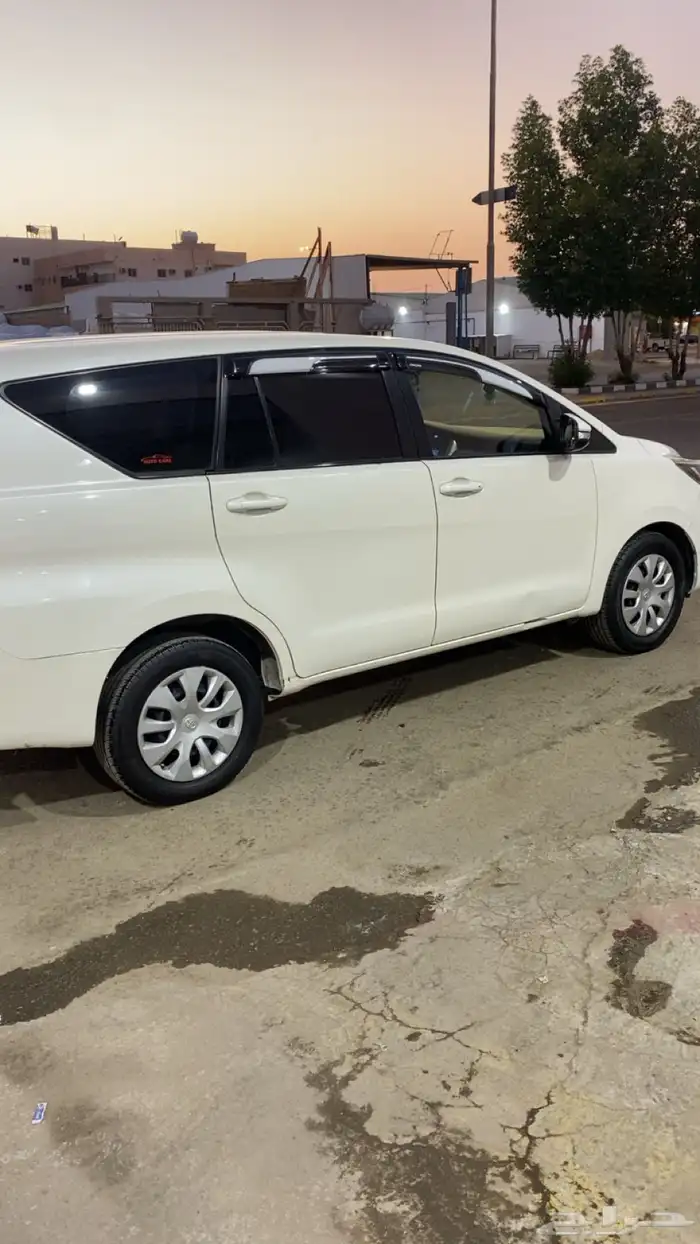 انوفا 2017 للبيع 1