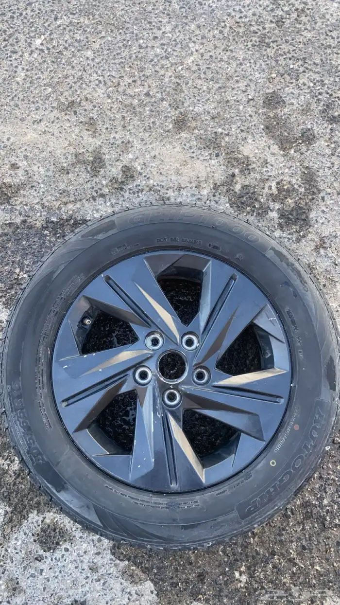 كفر وجنط الانترا مديل 2024 يوجد خطوش بسيطه ولكم جزيلا الشكر 0