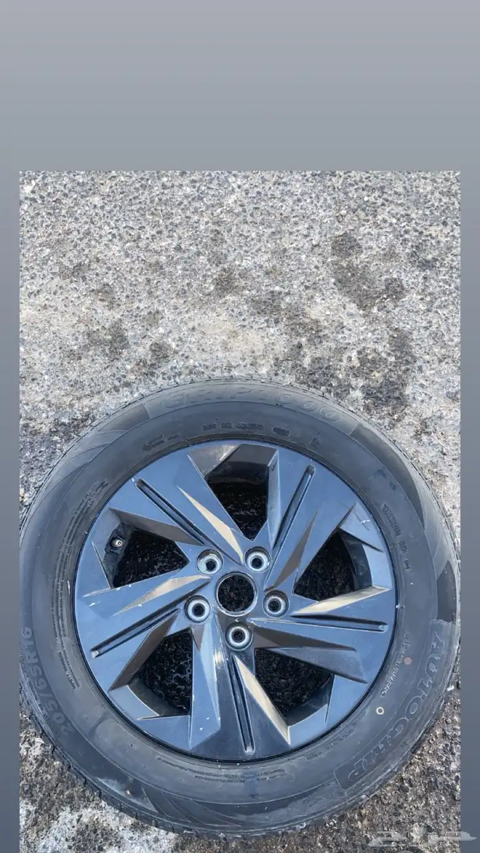 كفر وجنط الانترا مديل 2024 يوجد خطوش بسيطه ولكم جزيلا الشكر 2