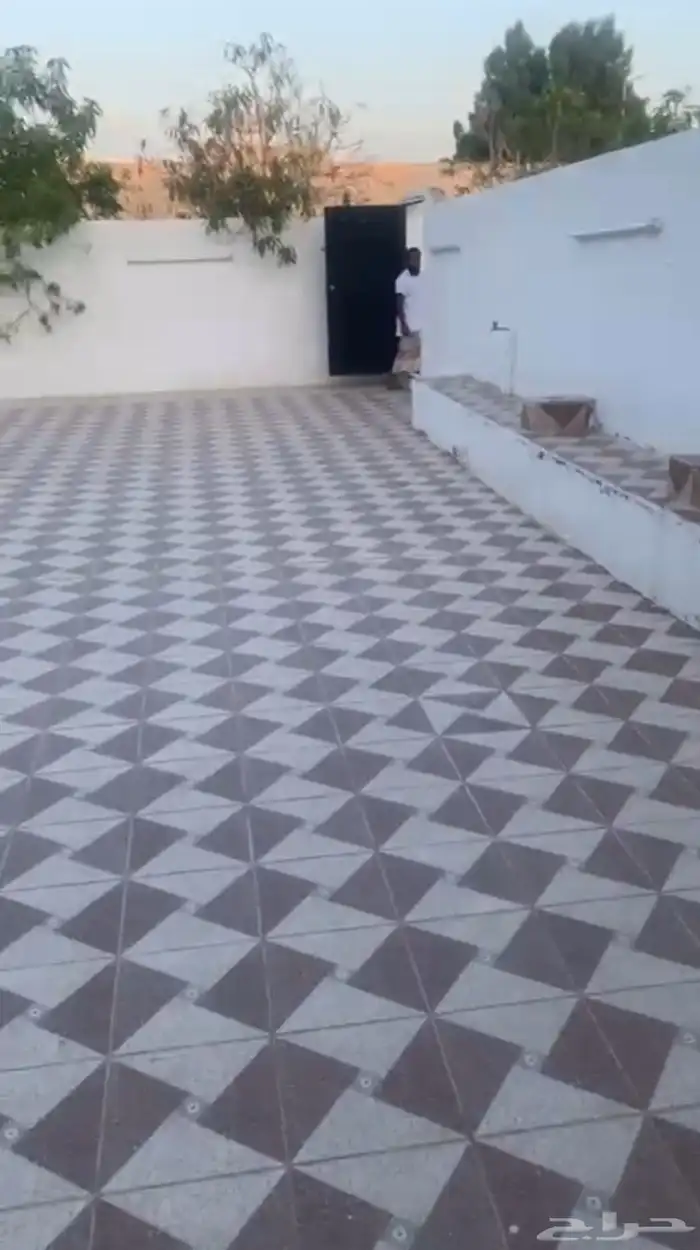 استراحة بالحرازات للايجار السنوي 2