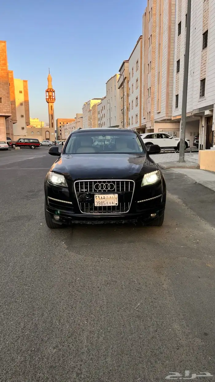 للبيع أودي Q7 موديل 2010 1