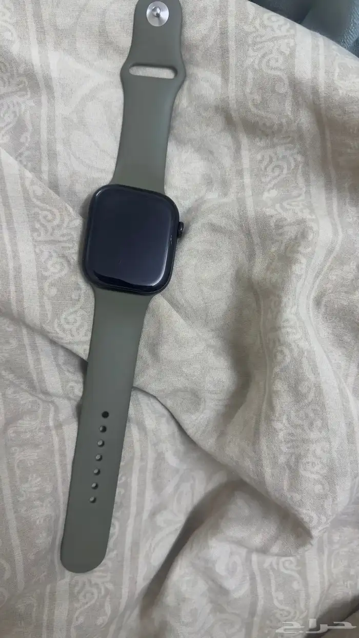 Apple Watch Series 10 (44mm - GPS) نظيفة جدا 0