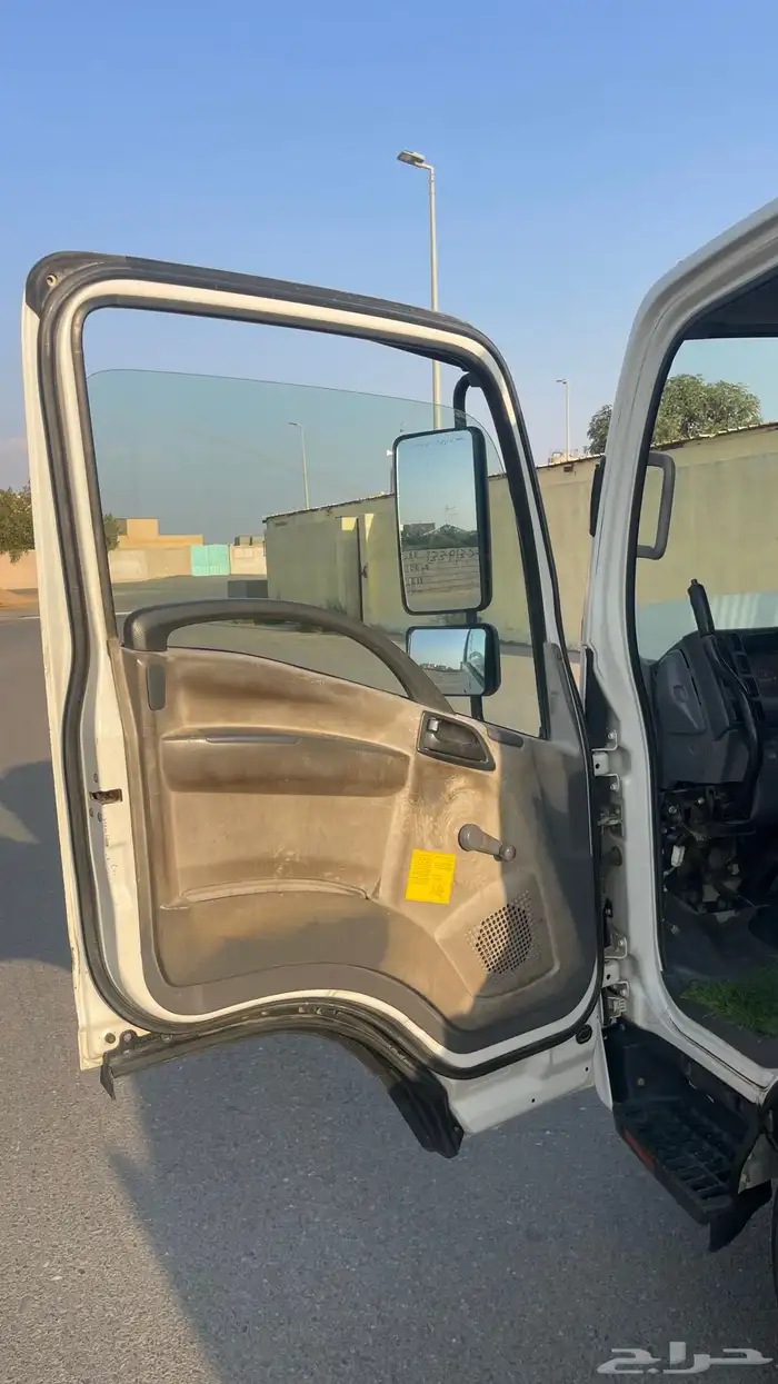 للبيع قلاب اسيزو 6