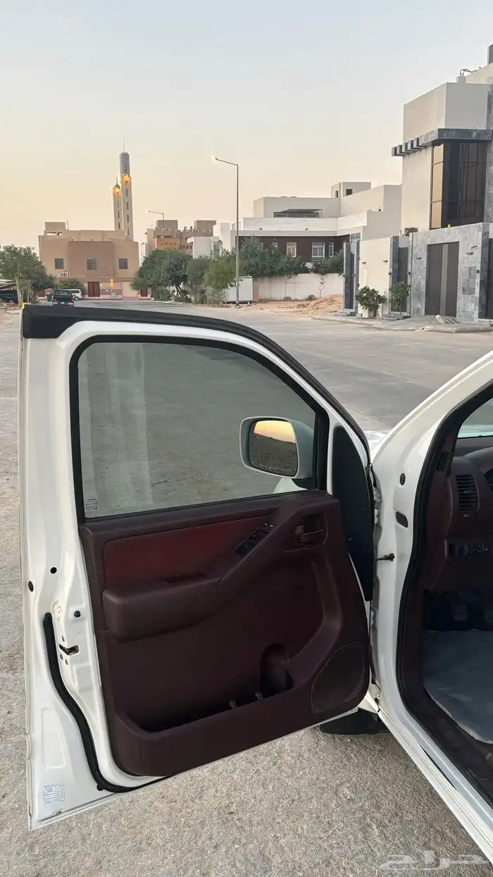 نيسان نافارا 2013 8
