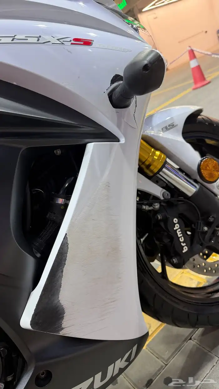 للبيع دباب سوزوكي GSX 1000 F 6