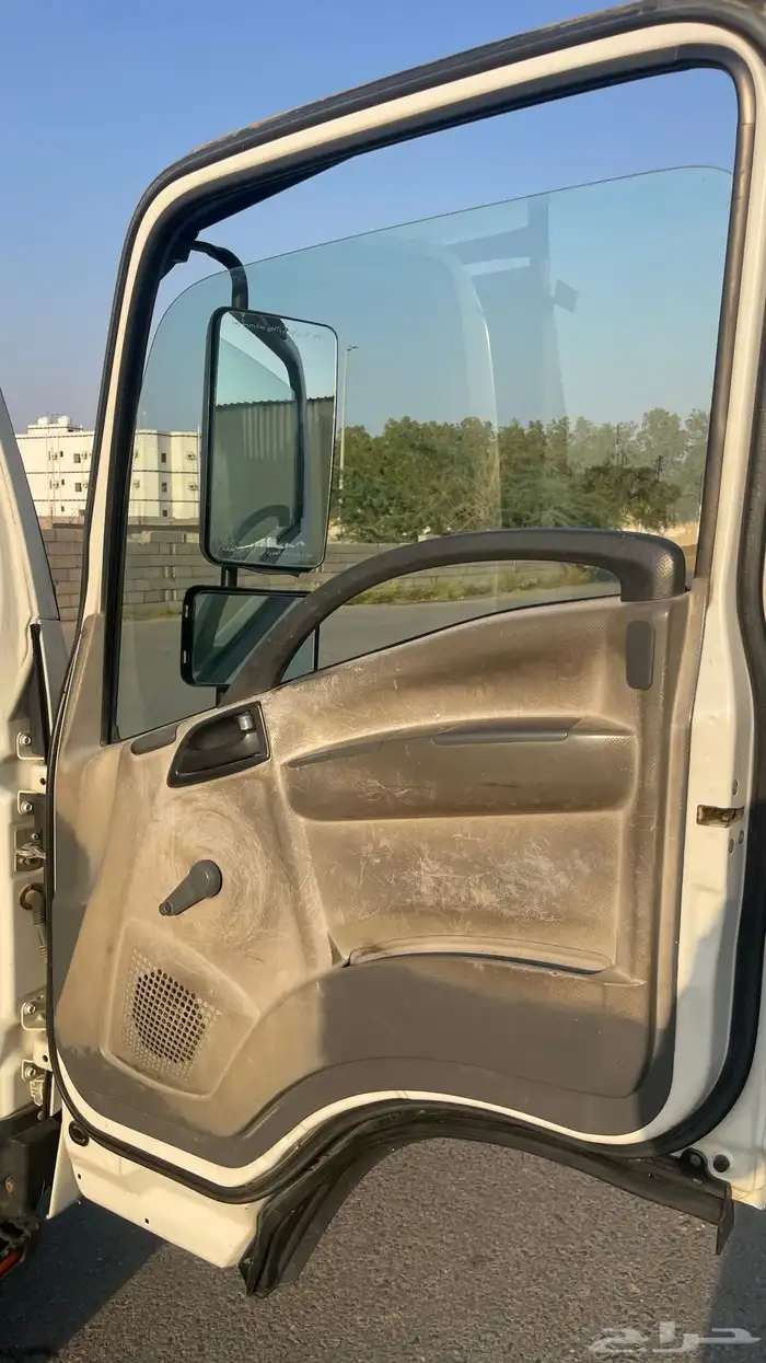 للبيع قلاب اسيزو 8