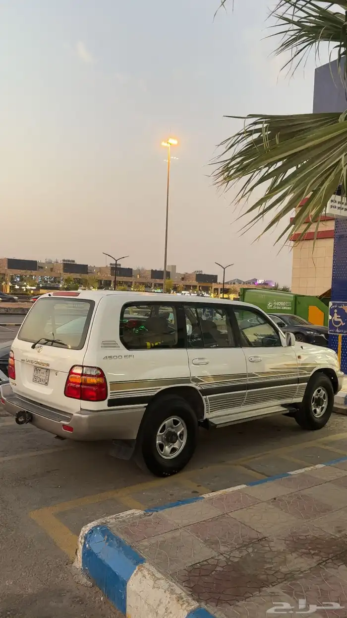 جيب جكسار موديل 2000 1