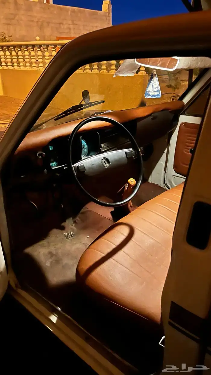 هايلوكس 1978 للإجار اليومي في جميع أنحاء الرياض 1