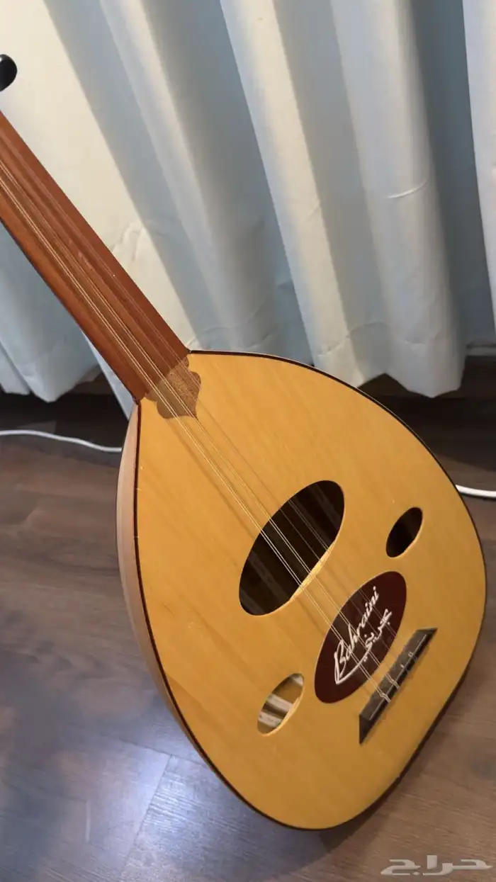 عود بحريني نظيف للبيع 0