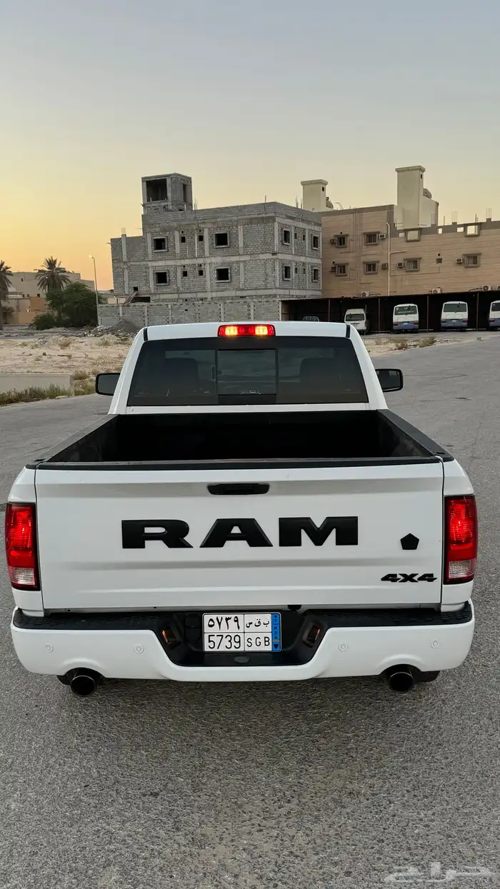 رام 1500 كلاسيك غمارة 2022 مواصفات نادرة 31