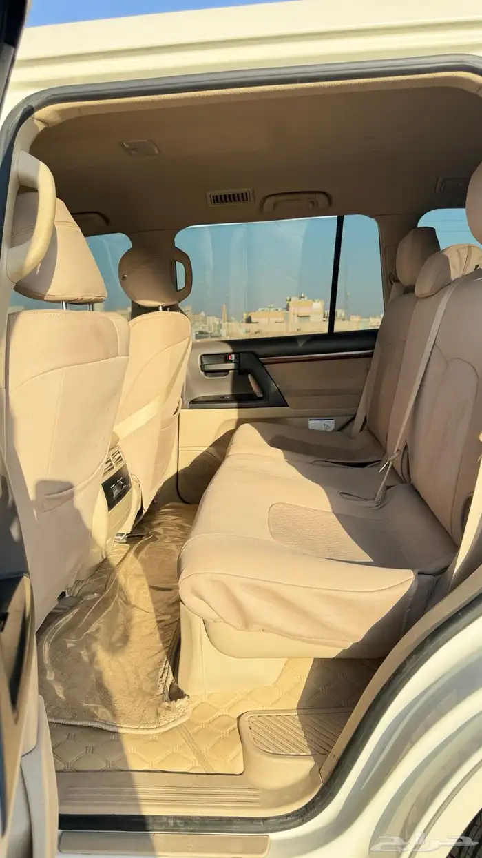 لاندكروزر 7