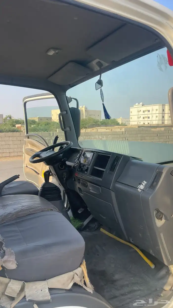 للبيع قلاب اسيزو 5