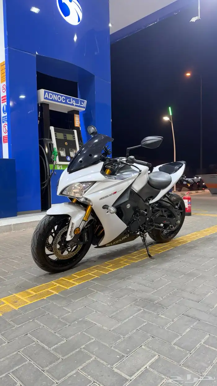 للبيع دباب سوزوكي GSX 1000 F 1