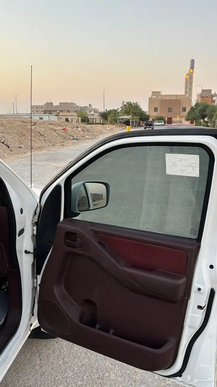 نيسان نافارا 2013 13