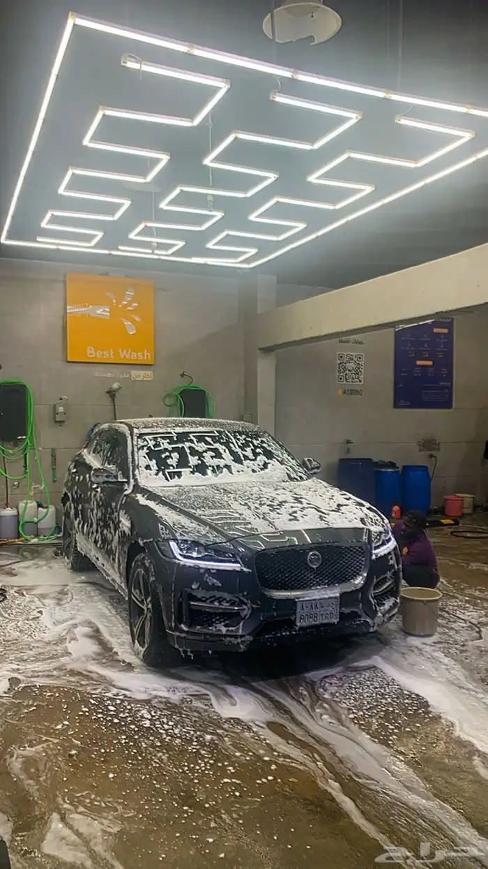 جاكوار F Pace R Sport ستة سلندر سوبر تشارج 6