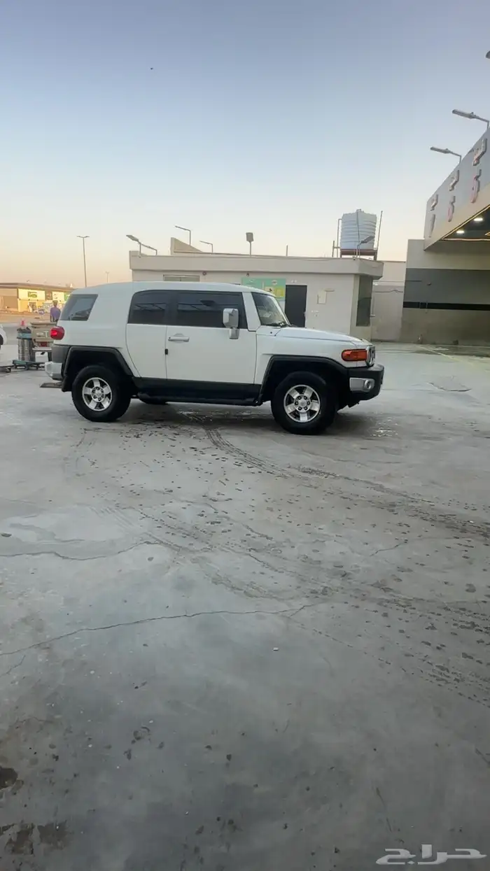 اف جي 2010 ابيض 1