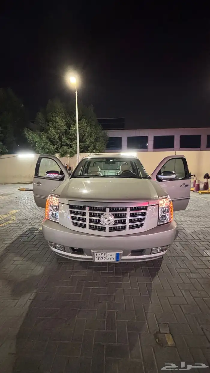 كاديلاك اسكاليد موديل 2007 نسخه خليجيه 0