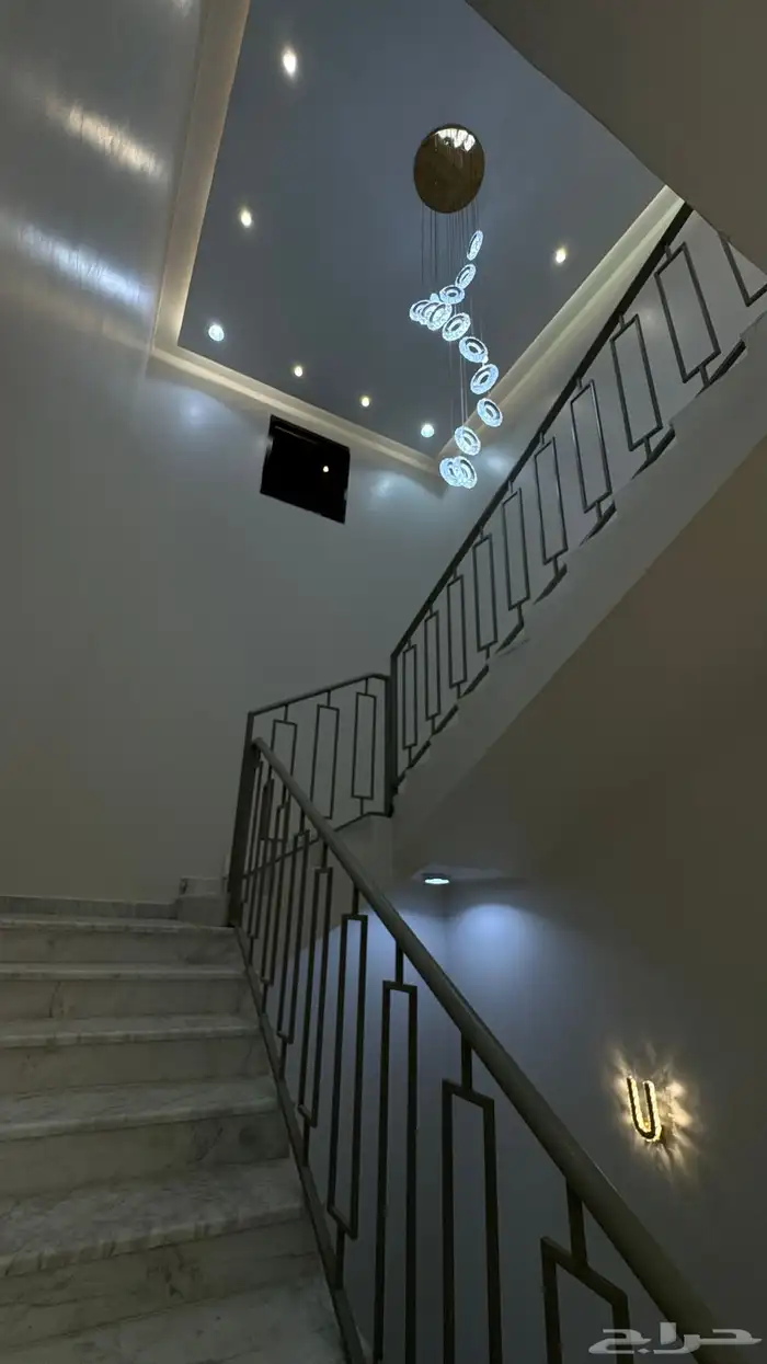 للبيع فيلا حي الامير سلطان 12