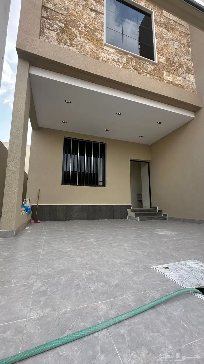 شقق ارضيه وارواف علويه للبيع خميس مشيط حي اليرموك 1