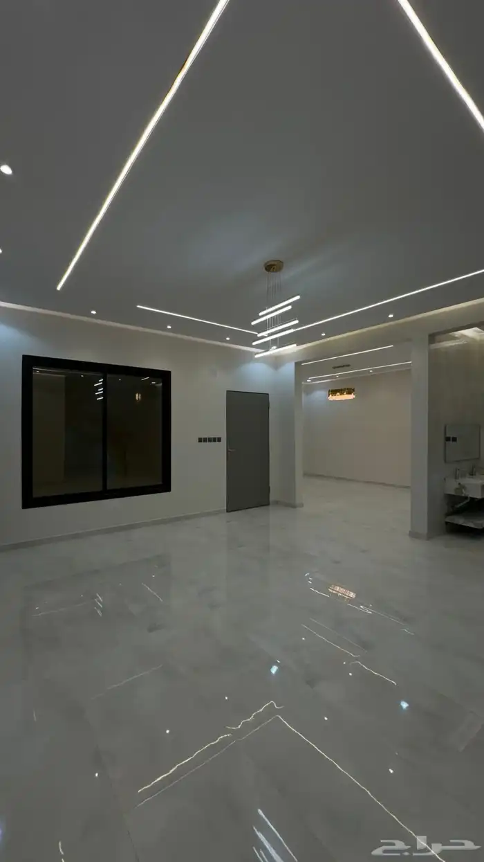 للبيع فيلا حي الامير سلطان 9