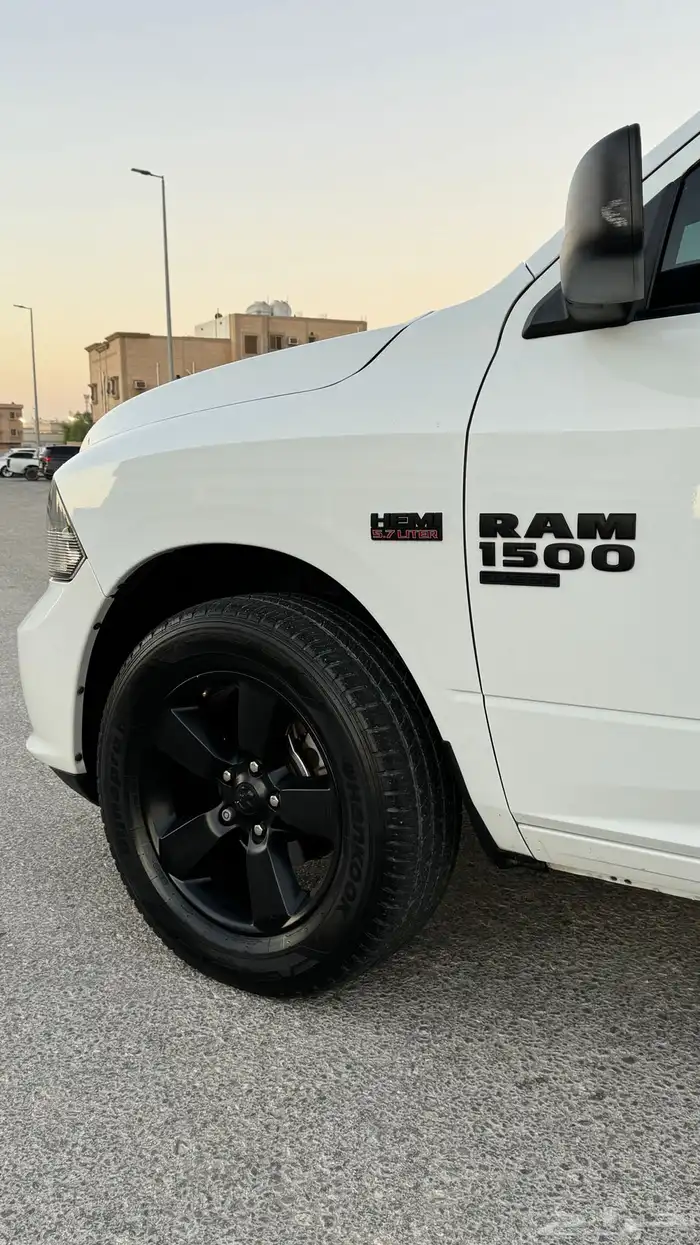 رام 1500 كلاسيك غمارة 2022 مواصفات نادرة 22