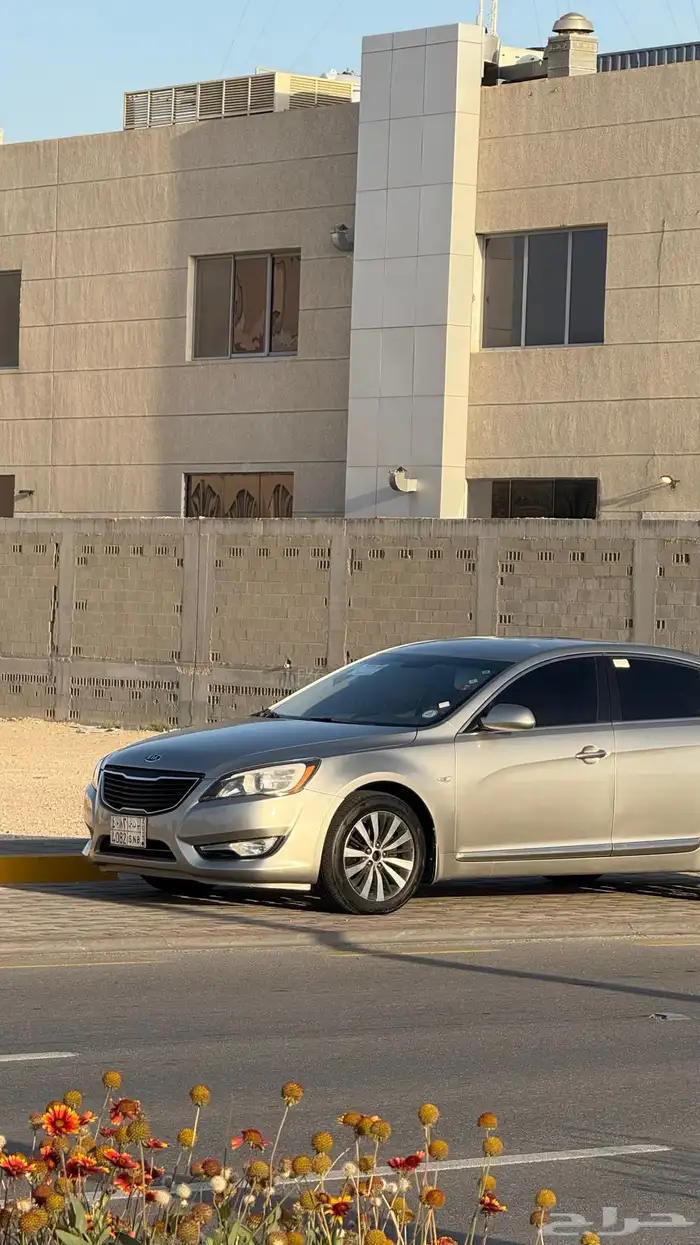 كيا كادينزا 8