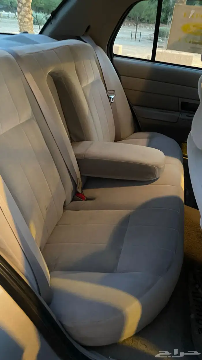 فورد كراون فكتوريا 2009 نظيف 27