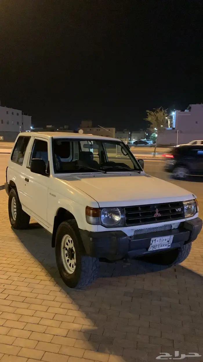 جيب باجيرو 3