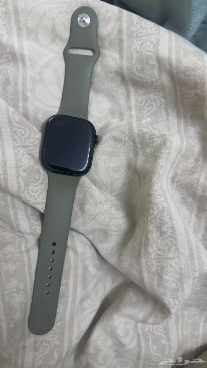 Apple Watch Series 10 (44mm - GPS) نظيفة جدا 1