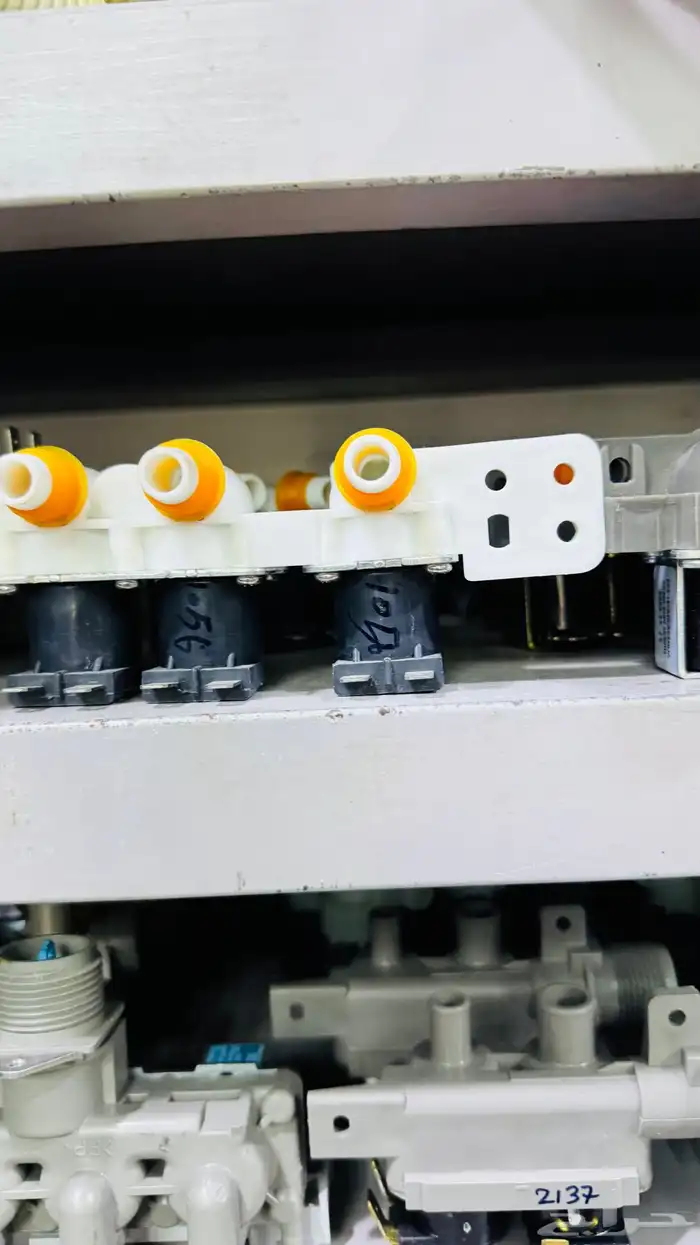 قطع غيار مكيفات ثلاجات غسالات أفران مكانس 37